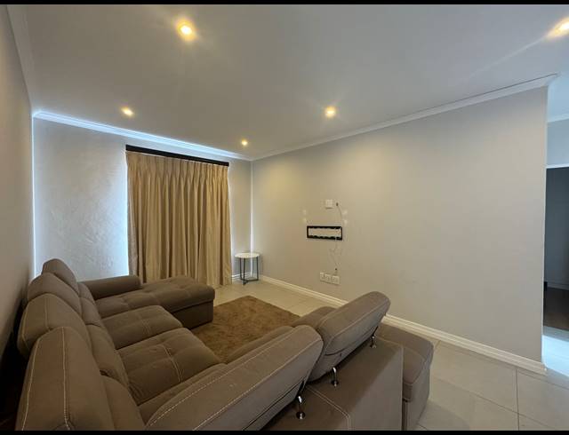 4 BEDROOM HOUSE FOR SALE IN PARKLANDS NORTH